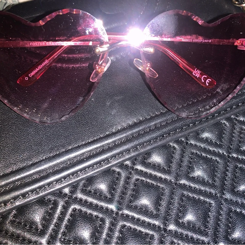 Foster Grant Translucent Pink Heart Sunglasses NWT beveled edge lenses
